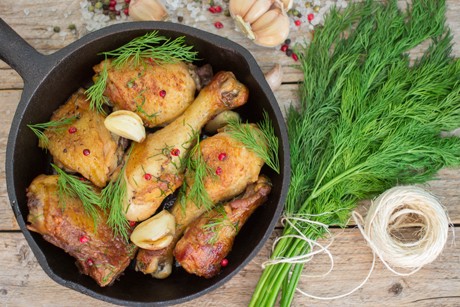 Hühnerkeulen mit Knoblauch