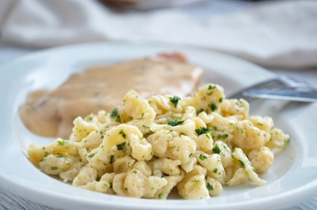 Kräuter-Spätzle