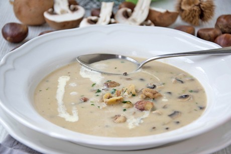 Maroni-Schwammerlsuppe