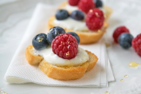 Beeren-Bruschetta