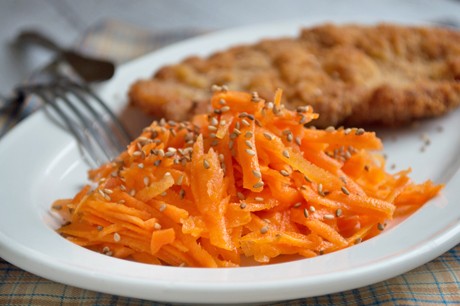 Karottensalat mit Sesam