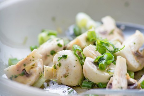 Champignons mariniert