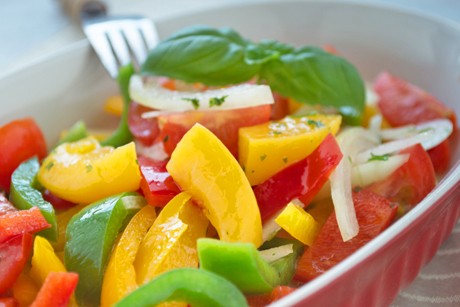 Paprika-Pfirsich-Salat