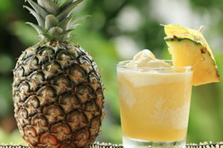 Ananas-Sekt-Cocktail