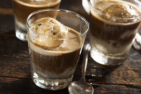 Schokoladiger Erdnuss Shake