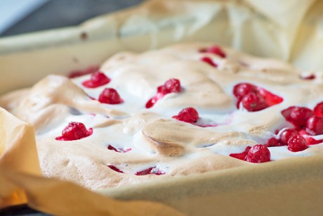 Gebackener Ribiselschaum