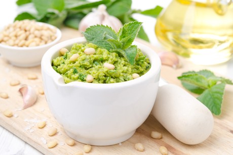 Schnelles Minz-Pesto
