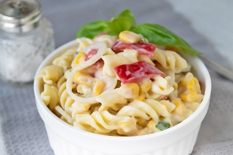 Curry-Nudelsalat