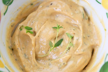 Thymian-Senf-Dip
