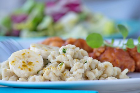 Curry-Bananen-Spätzle