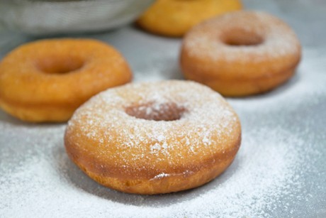 Zitronen-Donuts