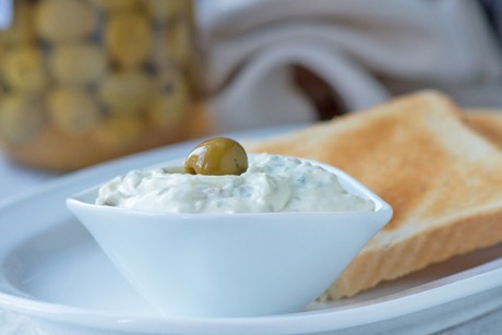 Oliven-Käse-Dip