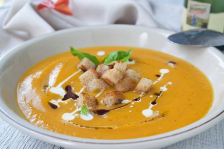 Kürbis-Kokos-Suppe