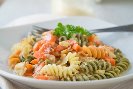 Gemüse-Spirelli mit Käse