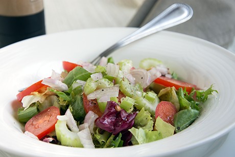 Gurken-Sellerie-Salat