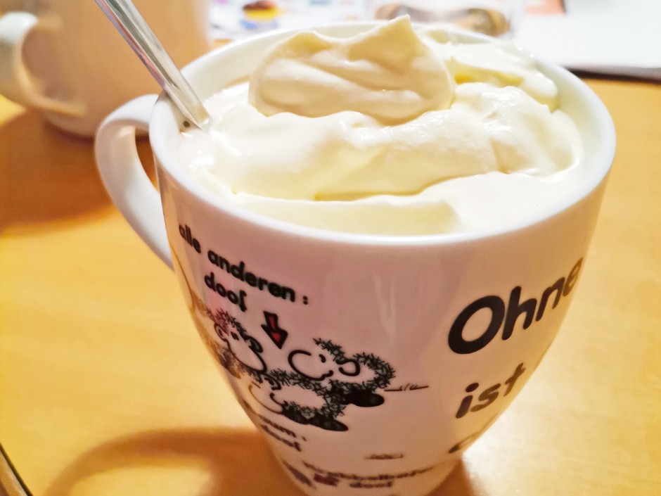 Cremiger Kakao mit Schoko- oder Vanille