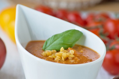 Vegane Tomaten-Linsen-Suppe
