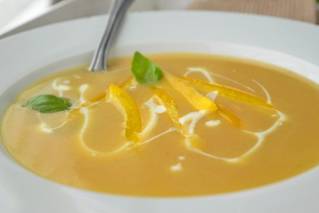 Paprika-Curry-Suppe