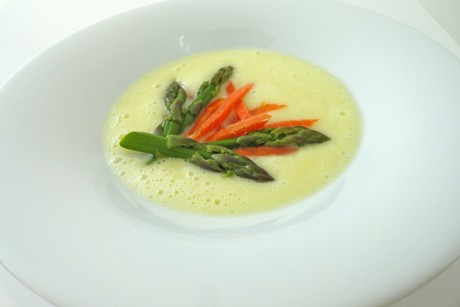 Spargel-Lachssuppe