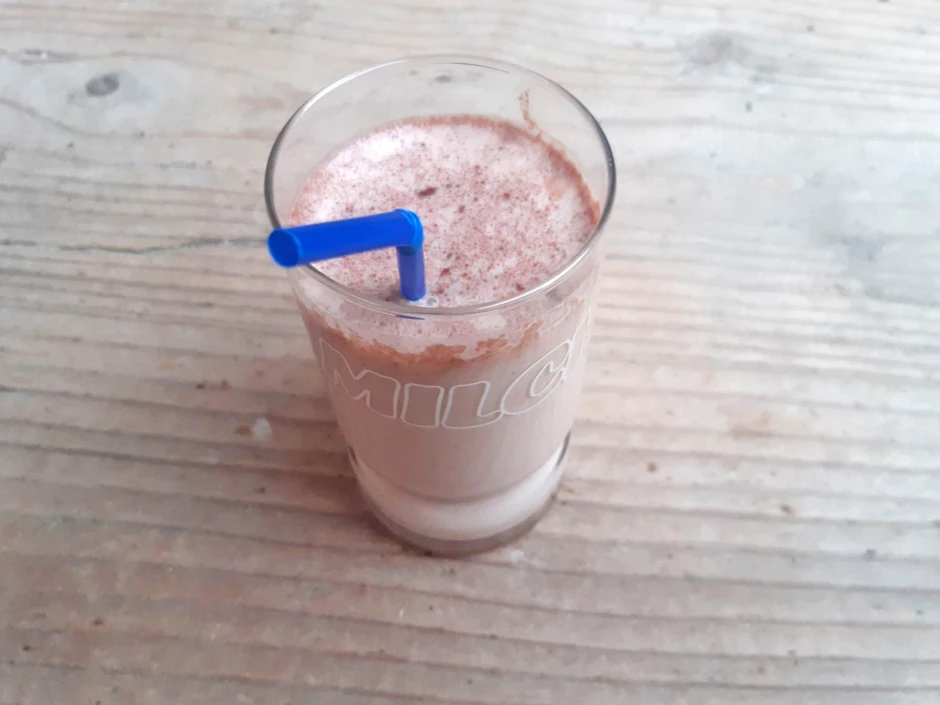 Kakao-Bananenmilch mit Schuss