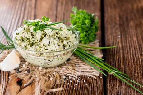 Einfache Chili-Knoblauchbutter