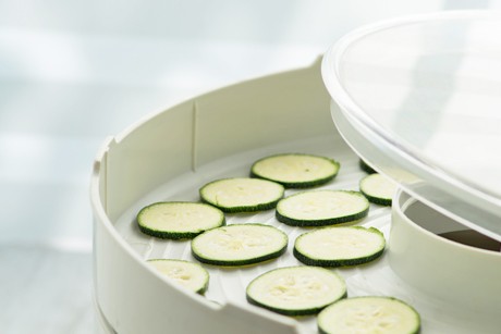 Basische Zucchini-Chips