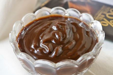 Selbstgemachter Schoko-Karamell-Pudding