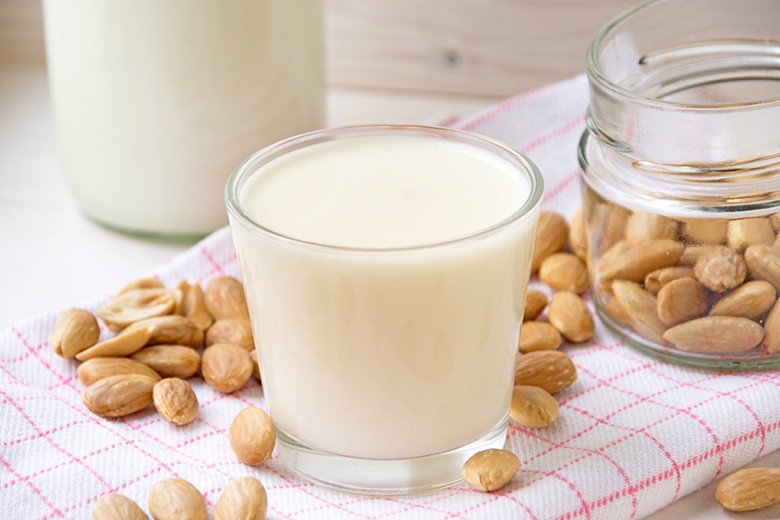 Mandelmilch
