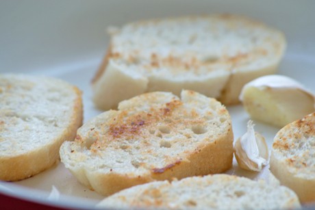 Schnelles Knoblauchbaguette