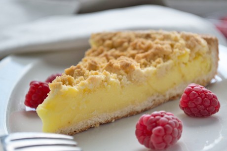 Gefüllte Streuseltorte
