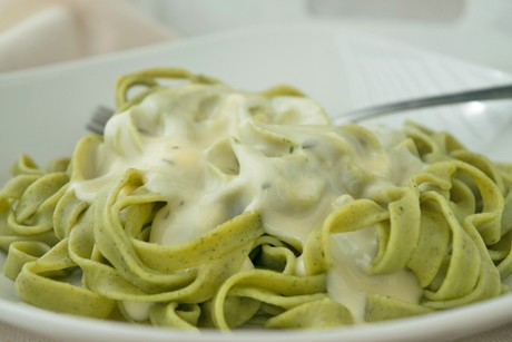 Nudeln mit Käsesauce