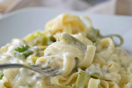 Schnelle Lauchnudeln