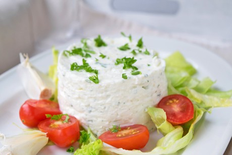 Knoblauch-Topfen-Mousse