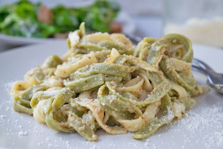 Bandnudeln mit Knoblauch
