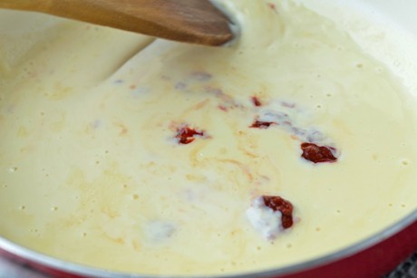 Scharfe Käsesauce