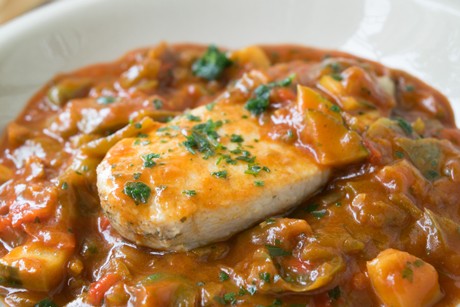 Hühnerfilet mit Ratatouille und Fladenbrot