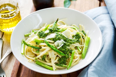 Fetuccine mit selbstgemachtem Spargel-Pesto von Spargel-Pesto