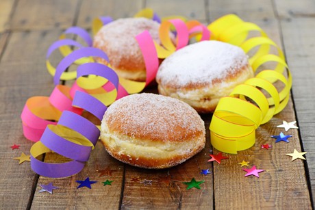 Faschingskrapfen mit Vanillecreme
