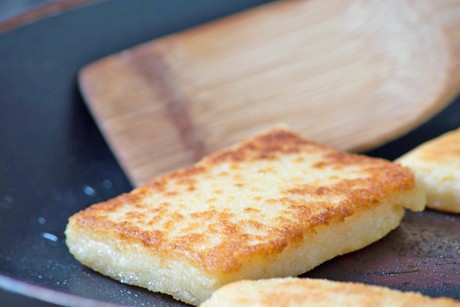 Gebackene Grießplätzchen