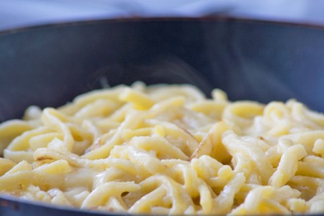 Klassische Käsespätzle