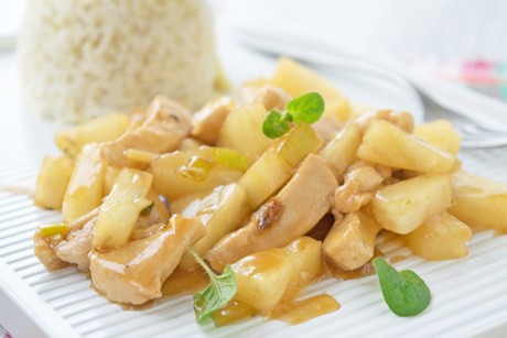 Putengeschnetzeltes mit Ananas