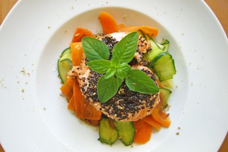 Lachs in Sesamkruste
