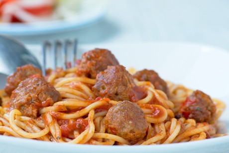 Spaghetti mit Fleischbällchen