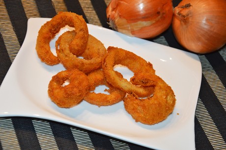 Gebackene Zwiebelringe