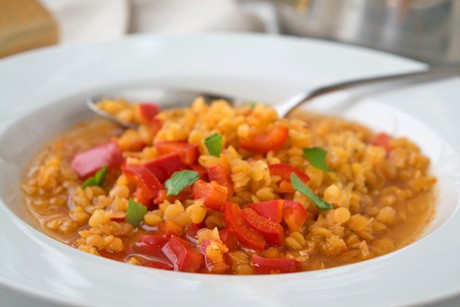 Linsensuppe mit Paprika