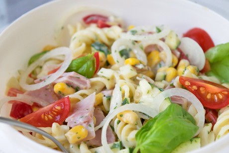 Klassischer Nudelsalat