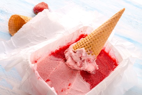 Erdbeer-Joghurt-Eis
