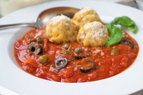 Kapern-Oliven-Sugo