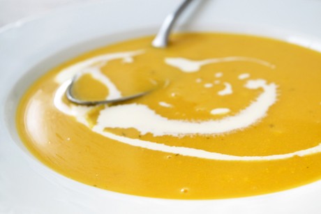 Pikante Kartoffel-Chili-Suppe
