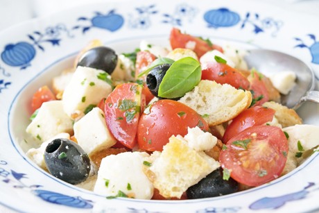 Italienischer Ciabatta-Salat